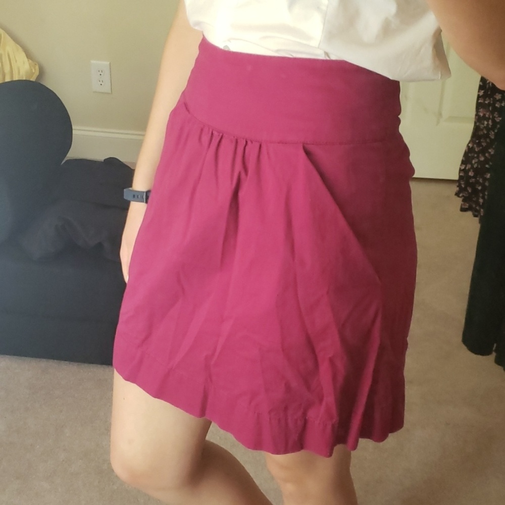 Old Navy fuchsia A-line skirt w/pockets